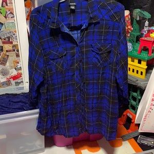 Black and blue plaid longsleeve shirt